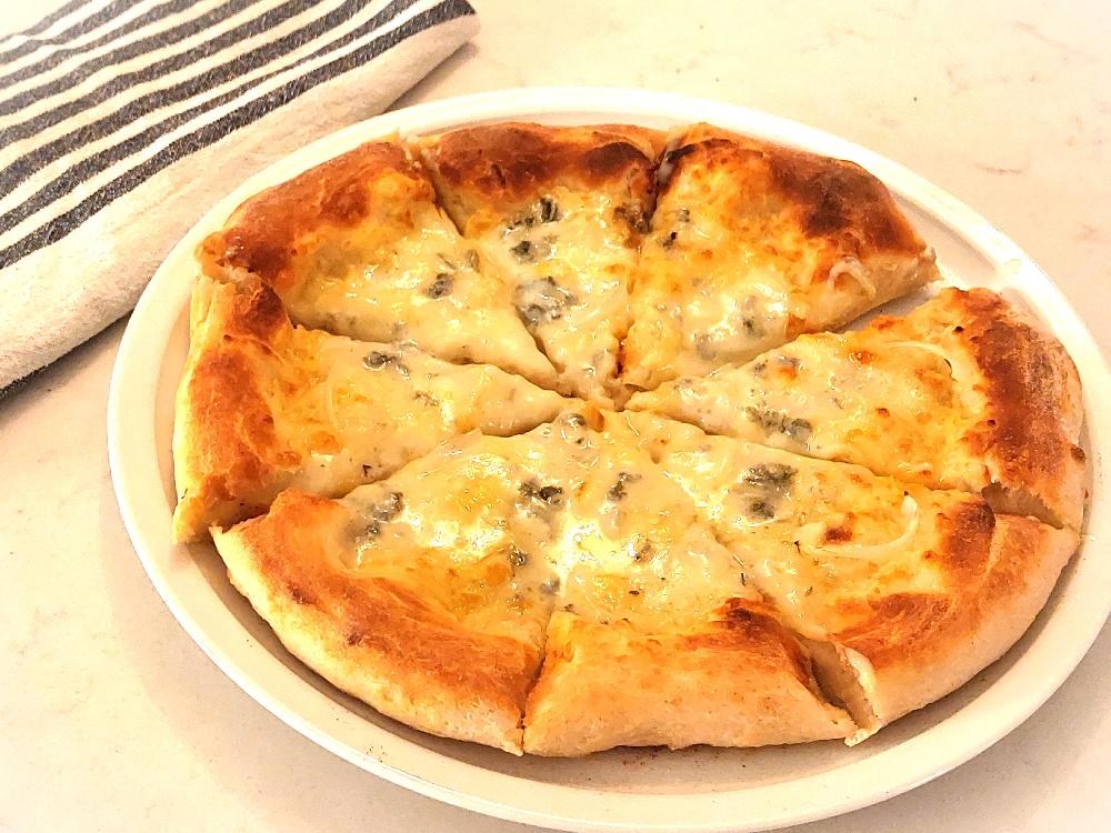 Gorgonzola Pizza picture