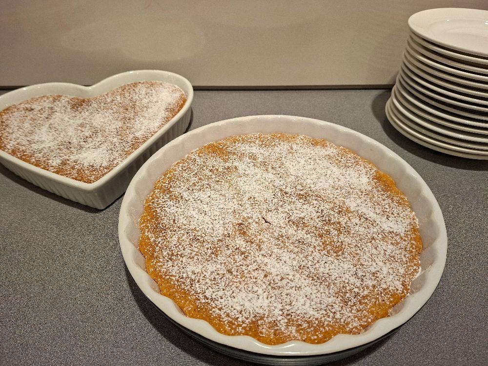 White Cardamon Mud Cake