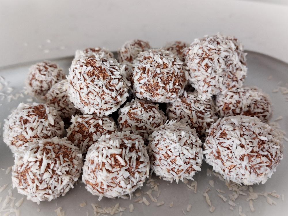 Chocolate Protein Balls