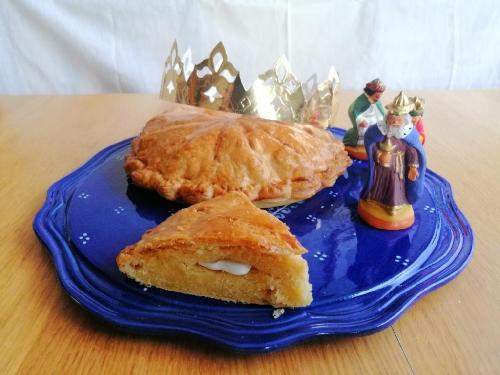 Traditional French Galette des Rois picture